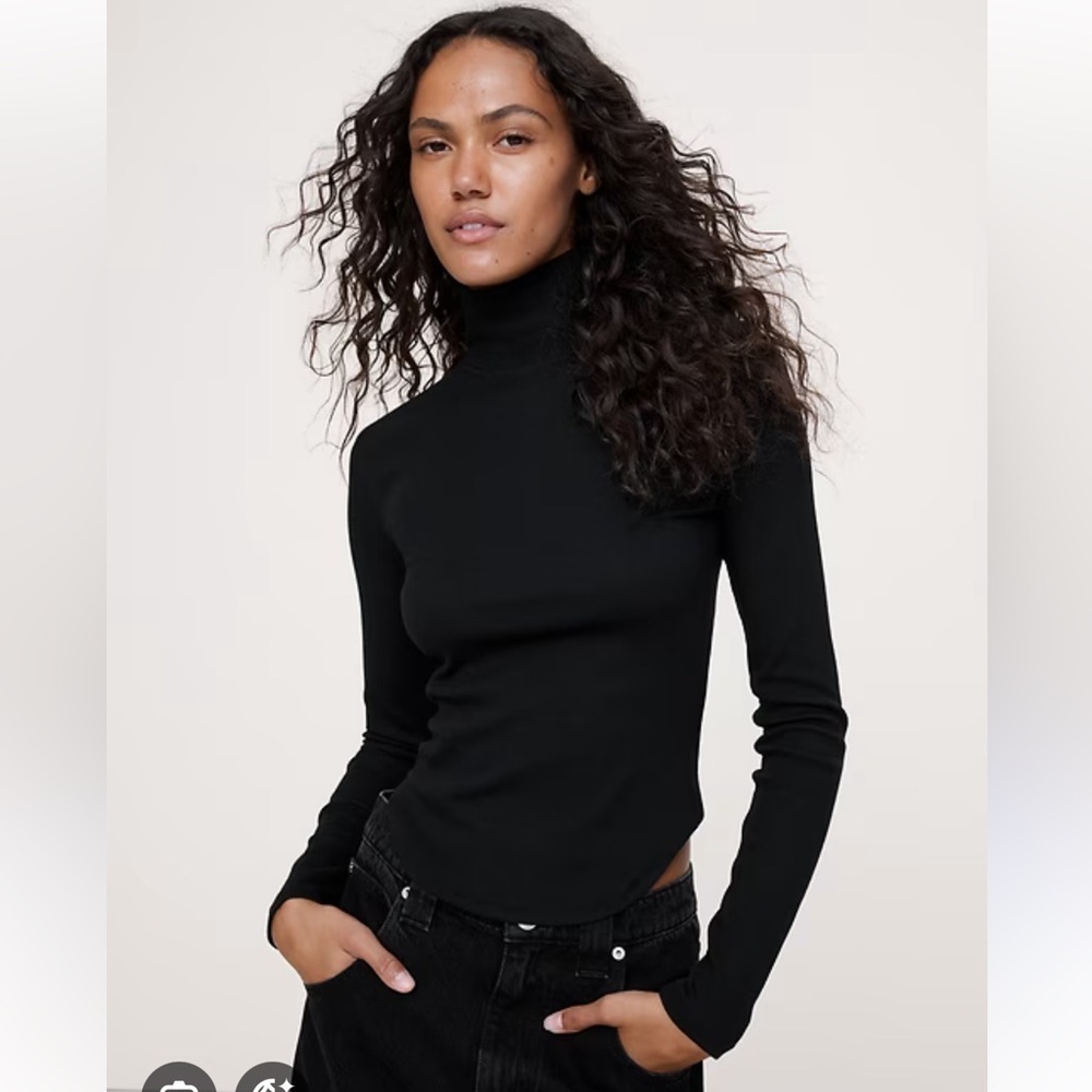 🆕 Banana Republic Ribbed Turtleneck T-Shirt